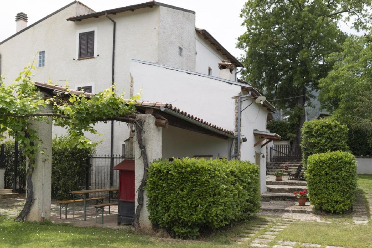 スルモナ Il Ciavattone Bed And Bike Bed & Breakfast エクステリア 写真
