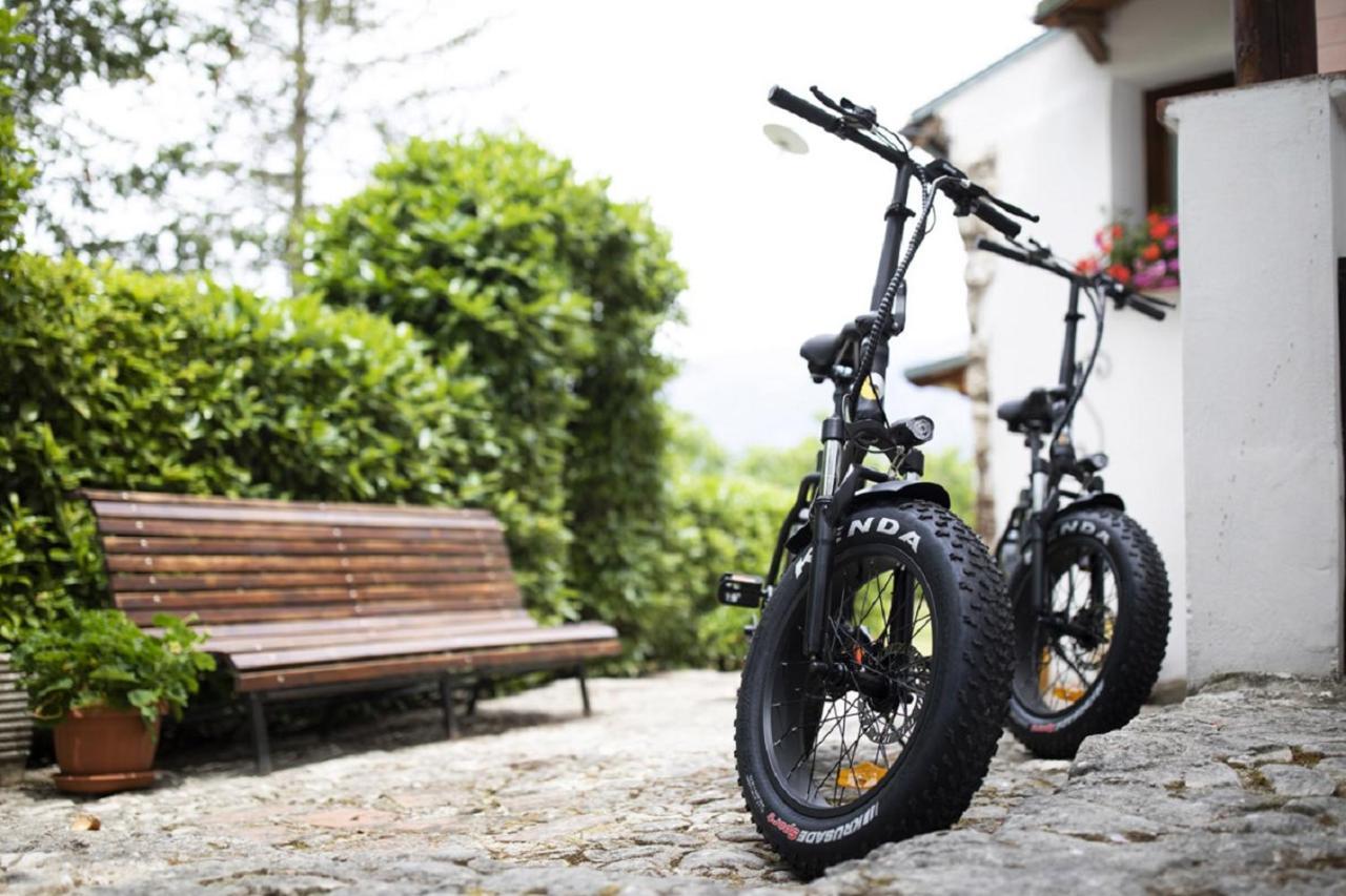 スルモナ Il Ciavattone Bed And Bike Bed & Breakfast エクステリア 写真